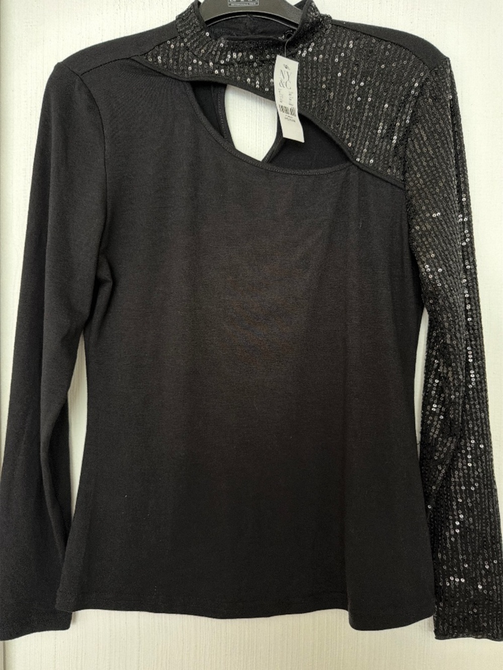 New York & Company Black Sequin Cutout Long Sleeve Top Size Medium NWT